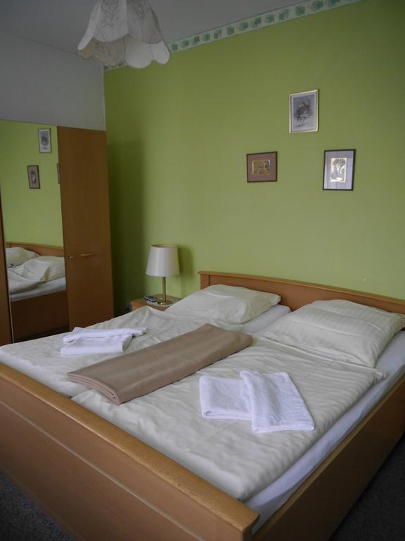 Hotel Zur Sonne Cottbus Szoba fotó